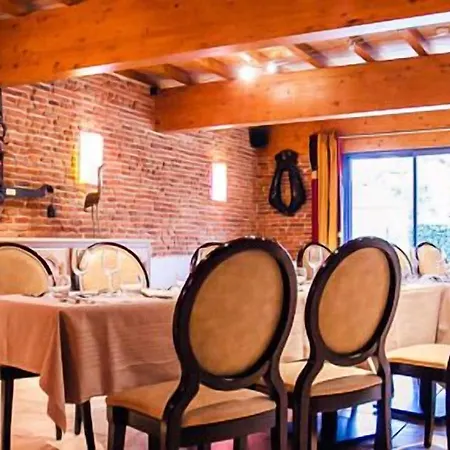 Les Ecuries De La Tour Mondonville