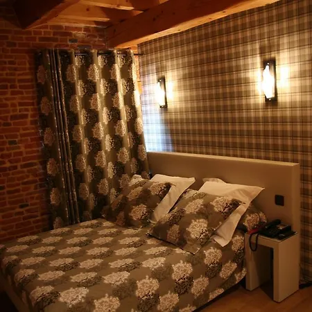 Les Ecuries De La Tour Mondonville