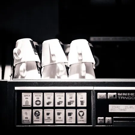 Les Ecuries De La Tour Hotel