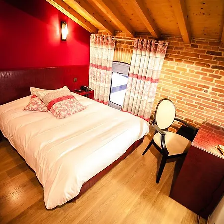 Les Ecuries De La Tour Hotel