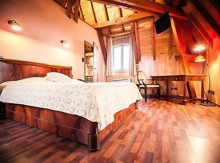 Les Ecuries De La Tour Mondonville