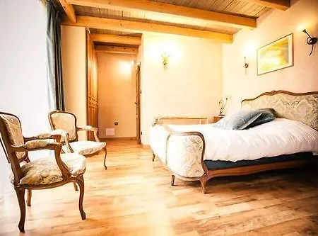 Hotel Les Ecuries De La Tour