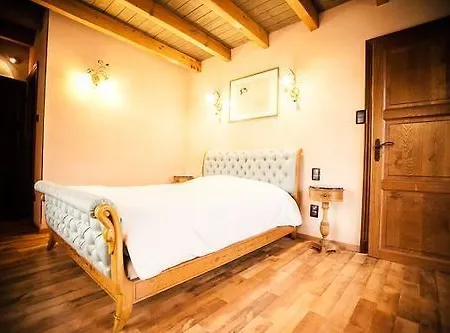 Les Ecuries De La Tour Mondonville