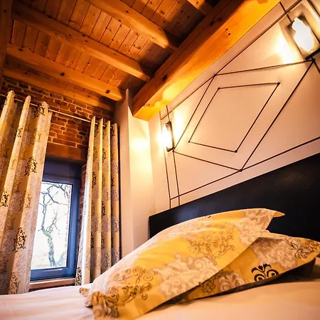 Hotel Les Ecuries De La Tour 3*