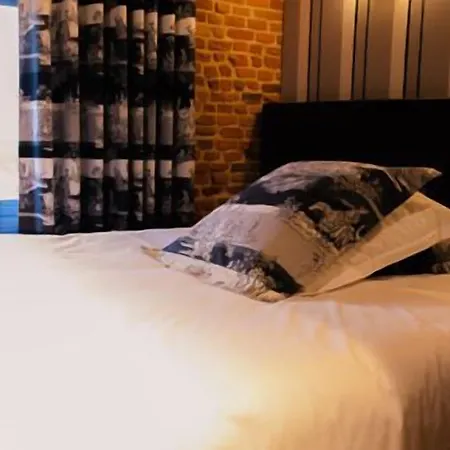 Les Ecuries De La Tour