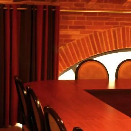 Les Ecuries De La Tour Mondonville