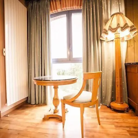 Les Ecuries De La Tour 3*