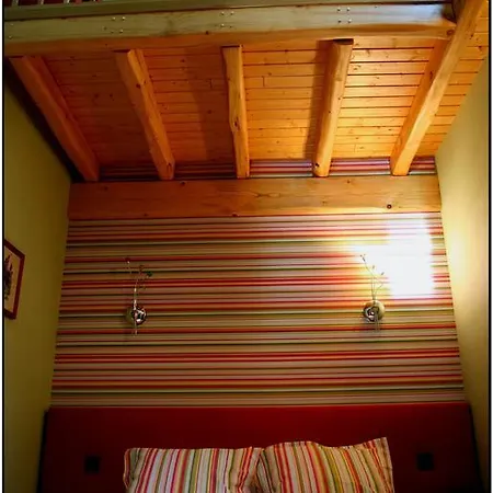 Les Ecuries De La Tour 3*