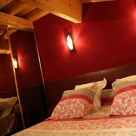 Les Ecuries De La Tour Hotel 3*