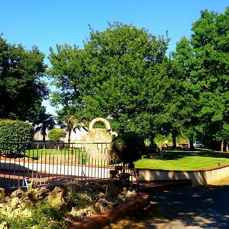 Les Ecuries De La Tour Mondonville