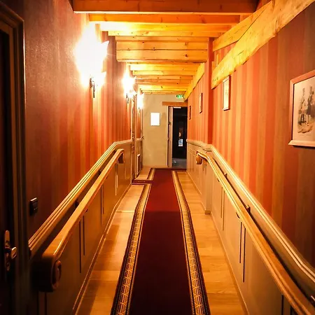 Les Ecuries De La Tour Otel Mondonville