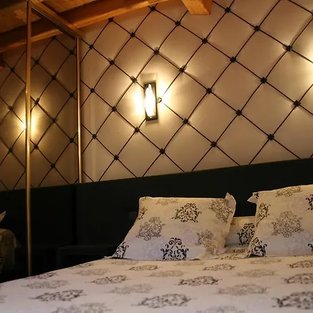 Hotel Les Ecuries De La Tour