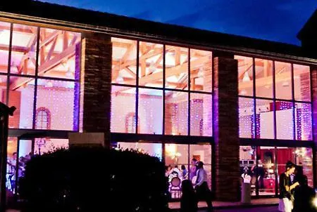 Hotel Les Ecuries De La Tour 3*