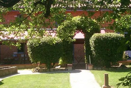 Hotel Les Ecuries De La Tour 3*