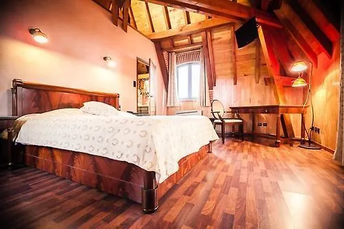 Les Ecuries De La Tour Mondonville